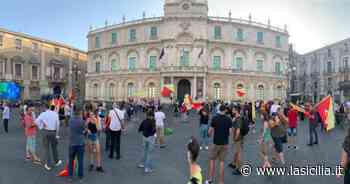Catania: no all'assessorato alla cultura alla Lega, centinaia in piazza - La Sicilia