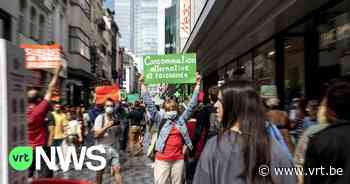 75 klimaatactivisten van Extinction Rebellion opgepakt na protestacties in Brussel - VRT NWS