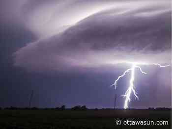 Thunderstorm knocks out power in parts of Ottawa - Ottawa Sun