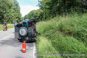 L 1182 bei Weil der Stadt: Auto kippt um - Leonberger Kreiszeitung