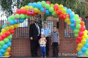 Gateshead Tashbar & GJ Nursery Simchas Alef Beis - http://hamodia.com