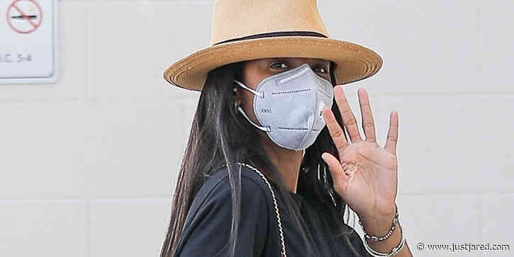 Kelly Rowland Waves Hello While Shopping at Bottega Veneta in Beverly Hills