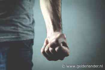 Veenendaler (80) durft zijn huis niet meer uit na ernstige bedreiging door ‘verwarde man’