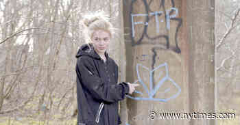 ‘Scheme Birds’ Review: Soft Gaze for a Hard Life