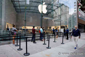 Apple to reclose 30 more retail stores as coronavirus cases spike - CNBC