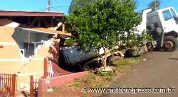 Caminhão truck atinge residência em Panambi – RPI - Rádio Progresso de Ijuí