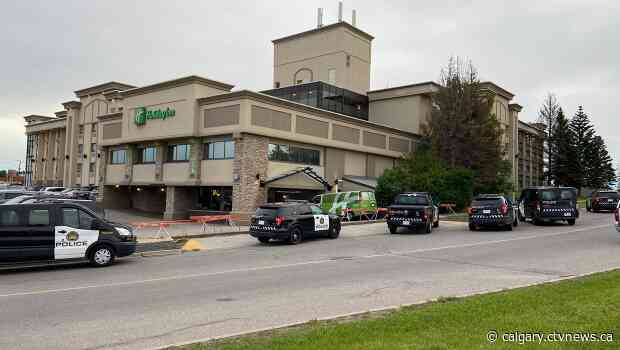 1 injured in shooting at northeast hotel