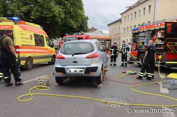 Unfall: Fußgänger wird in Bernau von Auto überrollt und schwer verletzt - Märkische Onlinezeitung