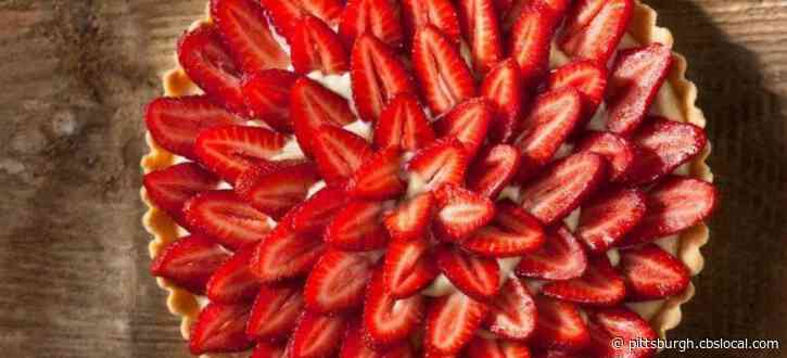 15 Summer Strawberry Desserts That Will Make Your Mouth Water