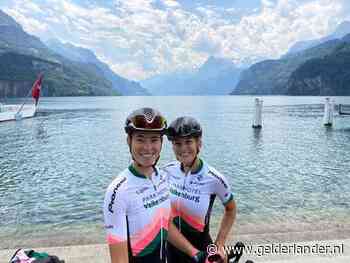 Vollering verkent WK-parcours tijdens Zwitserse bikepack-tocht: ‘Mooi avontuur’