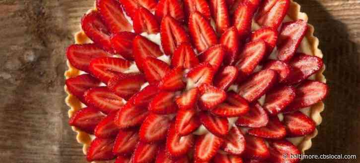 15 Summer Strawberry Desserts That Will Make Your Mouth Water