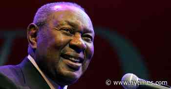 Freddy Cole, Performer Who Emerged From Nat’s Shadow, Dies at 88