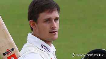 Gareth Roderick: Worcestershire sign Gloucestershire batsman on three-year deal