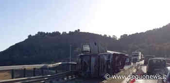 Caltanissetta, tir si ribalta sulla bretella per la A19: due feriti trasportati al Sant'Elia - SeguoNews