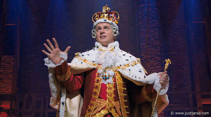 Hamilton's Jonathan Groff Is Aware That He Spits While Singing, Plus Fans Are Reacting!