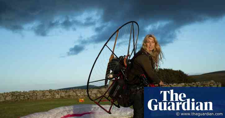 'Human swan' to take flight on new mission to follow migrating ospreys
