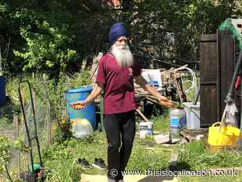Harlington's skipping Sikh in special appearance at Ansell Garden Centre