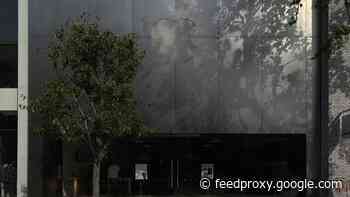 30 more US Apple Stores reclose tomorrow, but why haven’t they all?