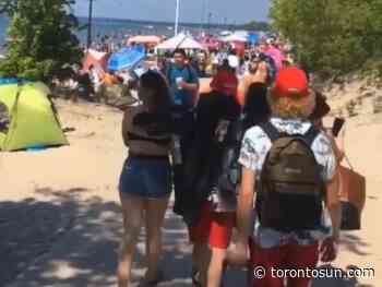 Hordes spend Canada Day at Wasaga Beach, Niagara Falls - Toronto Sun