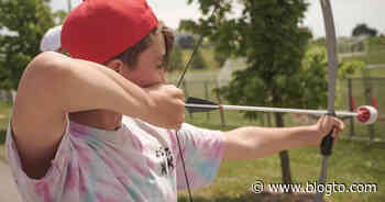 Toronto entrepreneur makes it easy to take up archery during the pandemic - blogTO