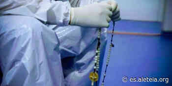 El médico que, Rosario en mano, ora por sus pacientes y es instrumento de Dios - Aleteia ES