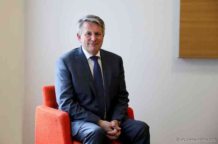 Shell CEO does not rule out moving headquarters to Britain