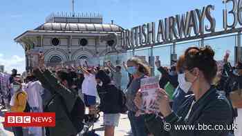 British Airways: Protestors at Brighton over job cuts - BBC News
