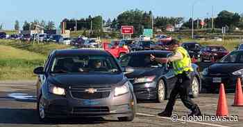 Traffic heavy as Atlantic provinces lift travel restrictions within region - Globalnews.ca