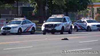 Man in serious condition after early-morning stabbing in Scarborough