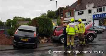 Walsall crash sees car plough into garden wall - Birmingham Live