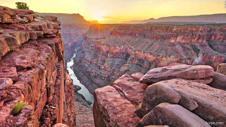 Visitor falls to death at Grand Canyon