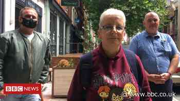 Coronavirus: Swansea's Wind Street residents' lockdown 'bliss'