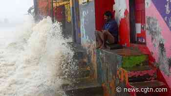 Waterlogging causes intense traffic jams in Mumbai - CGTN