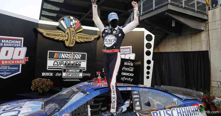 Harvick takes advantage of Hamlin’s crash to win Brickyard 400