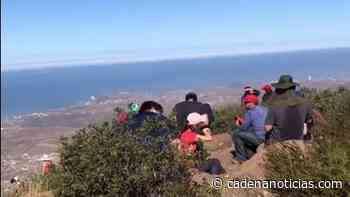Suben y bajan cerro Coronel en Playas de Rosarito - Cadena Noticias