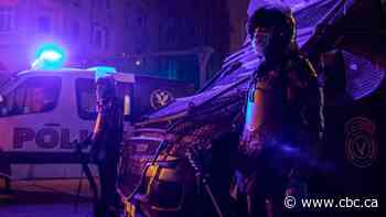 Egypt arrests doctors, silences critics over virus outbreak