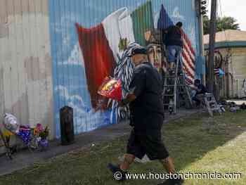 ‘Close to home’: Houston residents pay tribute to Vanessa Guillen with mural near alma mater - Houston Chronicle