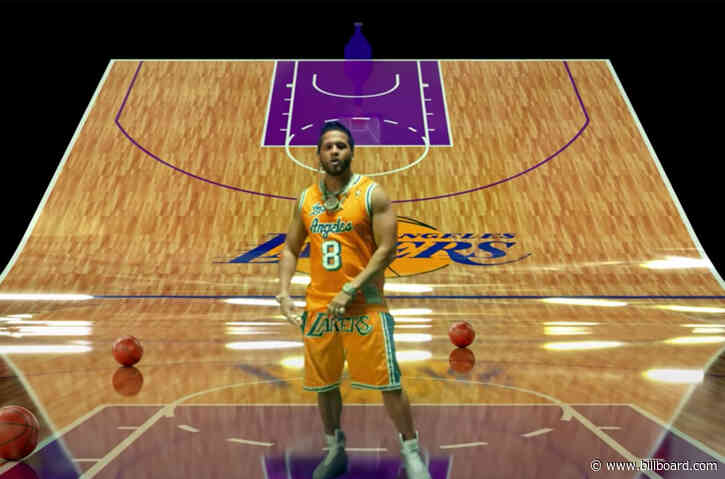 El Alfa, Nicky Jam, Ozuna, Arcangel & Secreto Shoot Hoops in ‘A Correr Los Lakers (Remix)’ Video: Watch