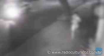 Em Cascavel, homem é preso correndo nu durante a madrugada - Rádio Cultura Foz