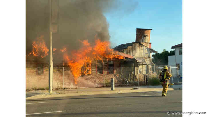 Closed restaurant building burns in Orange