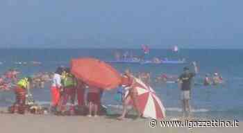 Malore improvviso, turista veronese muore in spiaggia a Caorle - Il Gazzettino