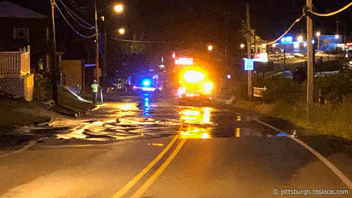 Crews Called Out To Water Main Break, Damaged Road In Lincoln Place