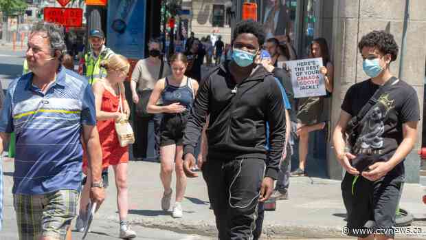 Canadians less likely than most to wear masks when out in public, poll finds