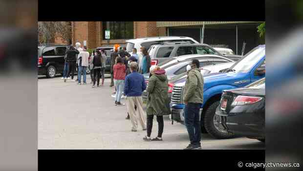 Calgarians turn up their noses at nasal swab COVID tests