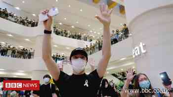 Microsoft and Zoom join Hong Kong data 'pause'