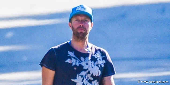 Chris Martin Goes for a Barefoot Stroll Over Fourth of July Weekend