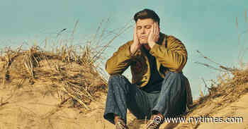 Colin Jost Knows What He Has: ‘A Very Punchable Face’