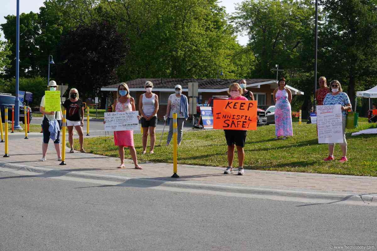 ‘It’s a pandemic issue’: Innisfil residents share concerns about beach crowds, visitors - BarrieToday