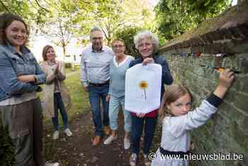 Oud schoolmuurtje ‘hersteld’ met Legosteentjes