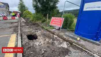 Road closed after sinkhole discovered in Penrhiwceiber